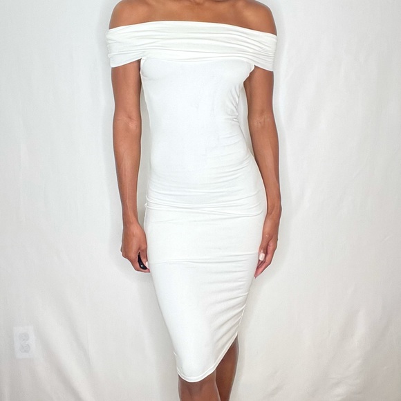 Off Shoulder Bodycon Dress - Picture 2 of 6